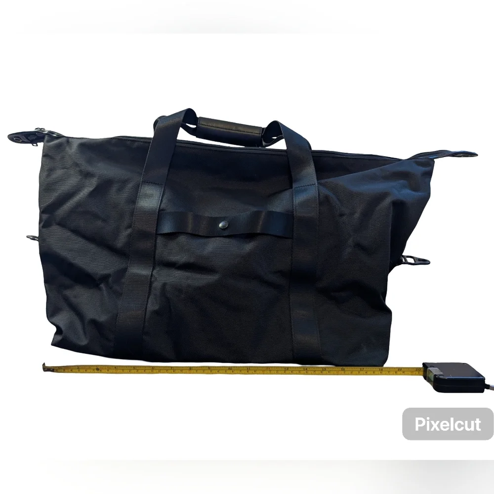 NWOT Tumi GM Collaboration Weekender Duffel Bag Carryon Overnight Satchel Black